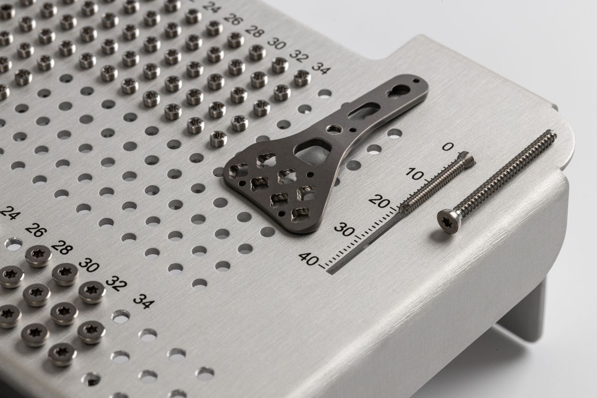 Locking plate